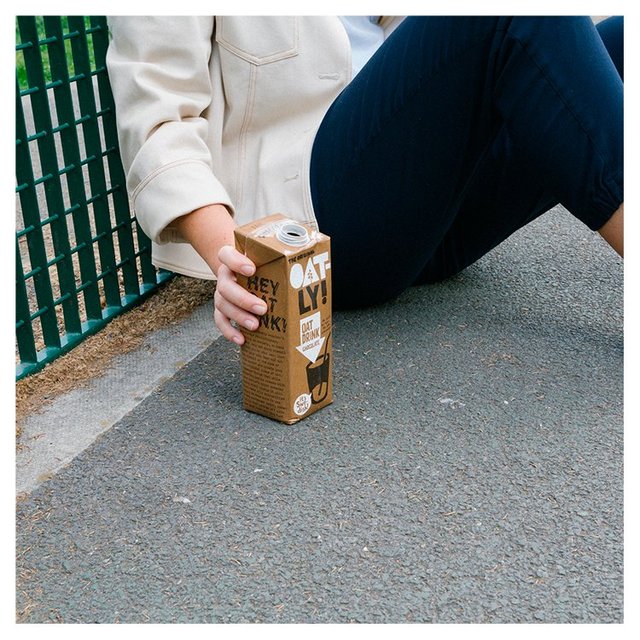 Oatly Oat Drink Chocolate Long Life - Image 2